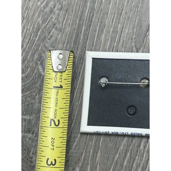 Vintage British Columbia Handle with care Ministry of Environment Pinback Lebel - Picture 8 of 9